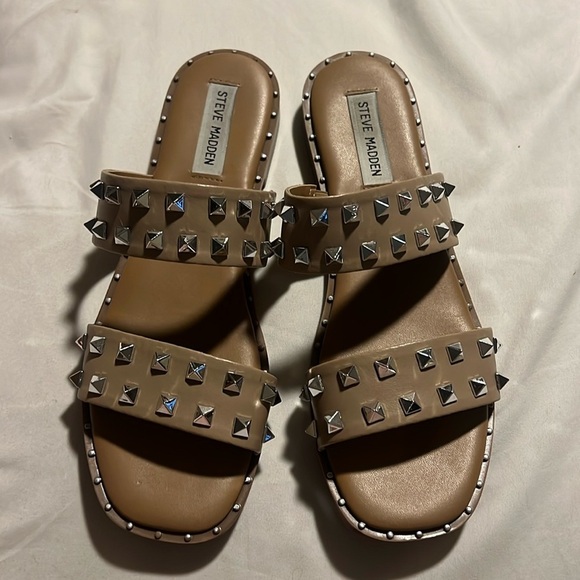 Steve Madden Shoes - Steve Madden Studded Sandals
Size 8